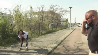 Junge Joggerin ist Super Spotan