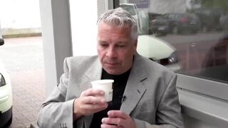 Kinky Tina beim Baecker abgeschleppt