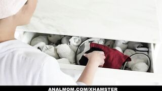 Freaky Mom Spreads Her Tight Butt For Dick