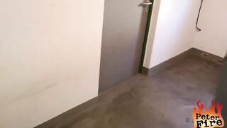 Customer seduces craftsman