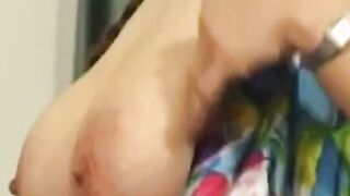 Große deutsche MILF mit natürlichen, schlaffen Titten
