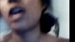 Indian Girl Masturbating on Webcam