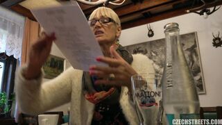 Czech Streets 113: Tour-guide from Karlstejn