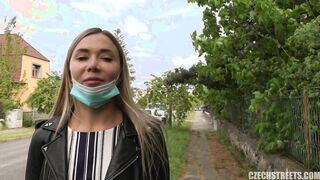 Czech Streets 125: Food Massacre in the Car