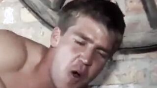 Deutsche Großmutter fickt jungen Mann hart