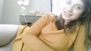 Insane orgasm during video chat (Amalia 19)