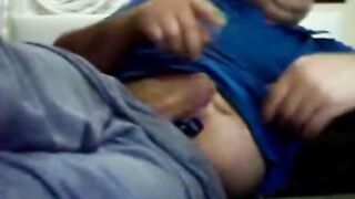 Amateur Turkish Daddy Masturbates on Webcam