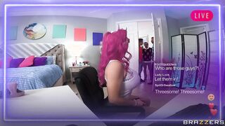 Threesome with the sexy streamer