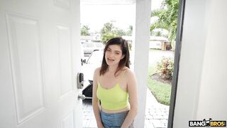 A Huge Cock For Nicole