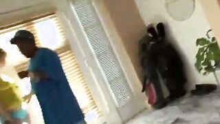 Anal-Interracial fur Kalendergirl