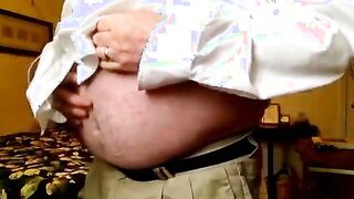 Bear Daddy's Striptease