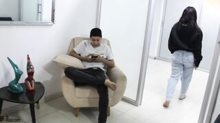 My stepsister cheats on me with a fake torso to fuck her - Porn in Spanish