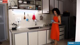Fucking Inside The Kitchen - Julia Vearth & Alex Vearth