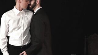 Tucker Barrett face fucking Sage Roux