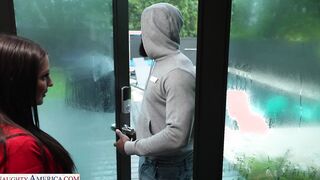 Busty Bad Girl Special Tip for Delivery Man