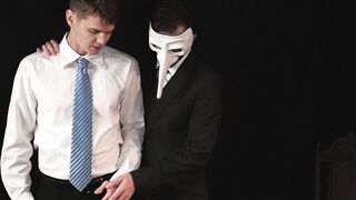 Tucker Barret fingering Sage Roux wet inviting ass