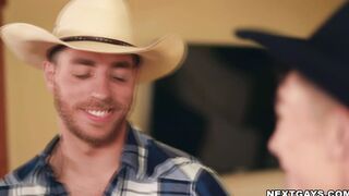 Carter Woods fucks Cody Seiya in cowboy