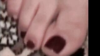Arab Mom Zina's Homely Masturbation