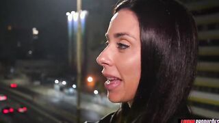 Morena gostosa do rabão fudendo com o negão dotado