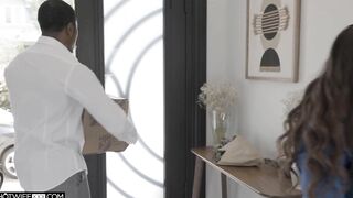 Bella Blu Has A Bull Deliver A Huge Back Door Package