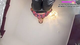 Gigantic bimbos shoeplay shows her stinky filthy socks