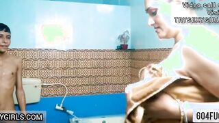 Chote Dewar ji Ne Apne Hot Badi Bhabhi Ko bathroom Me hi Chod dala
