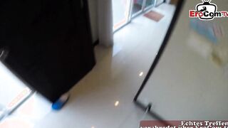 Freaky blonde lets herself be recorded at a sex met