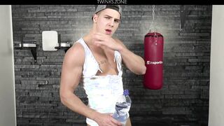 Casting Muscle Flex Massage Martin Gajda
