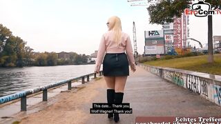 Fat chick with glasses makes sex date porn