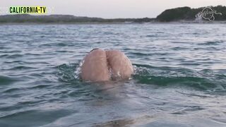 Lesbians venture naked into paradisiacal places in Brazil