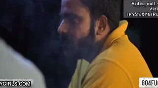Koi Nahi Tha Ghar Par Akeli Dekh Padosi Ne Chut Choudai Ki