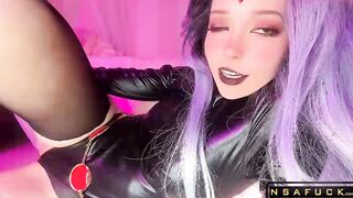 Belle Delphine Raven Cosplay