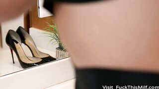 Hot MILF Ava seduces stranger at hotel