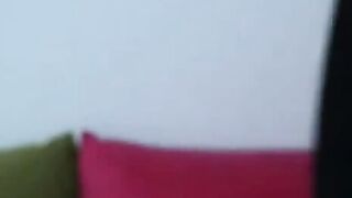 Brunettes Camgirl mit Traumkorper benutzt Toy