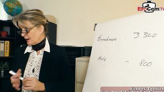 Old debt counselor seduces Mr.Jungle