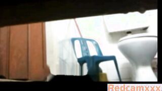 Egyptian Mom Washing Her Pussy