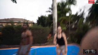 Blonde Loves Balling and Posing