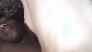 Loirinha gostosa do rabão fudendo com o negão dotado