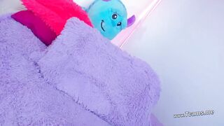 Hot Guy Loves Eating Stiff Babecock On Cam