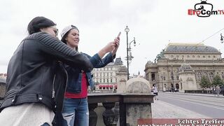 Men pick up by 2 freaky Women