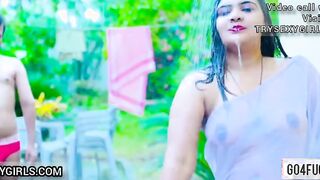 Ishmita Bhabhi Ko Khule Barish Me Nahate Dekha Dewar Chod Dala Khule