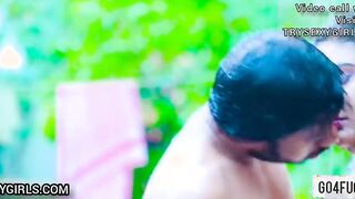 Ishmita Bhabhi Ko Khule Barish Me Nahate Dekha Dewar Chod Dala Khule
