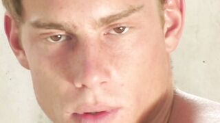 Liam Phoenix Photosession Video
