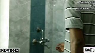 Moti bhabhi ji ko hotel room mai full night chudai kari boyfriend ne