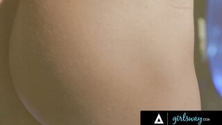 GIRLSWAY - Skinny Blonde Coco Lovelock Has Her Twat Fingering Rough While Waiting For The Laundry