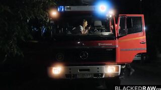 BLACKEDRAW Super Sexy tourist Kelly devours stranger's big black dick two
