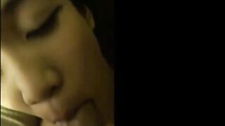 Amateur Asian Babe Deepthroats a Lucky Guy