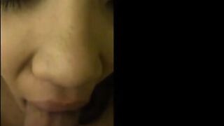 Amateur Asian Babe Deepthroats a Lucky Guy