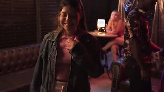 Loirinha gostosa do rabão fudendo com o negão dotado