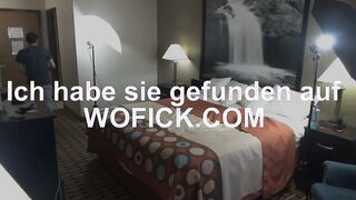 Junges Flittchen kommt um zu bumsen